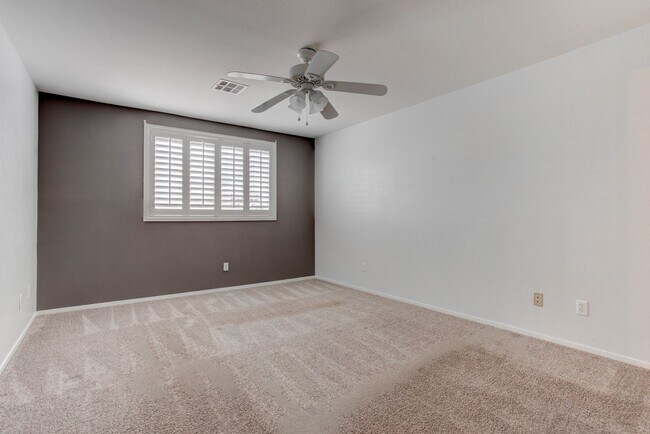 Building Photo - 690 Ambling Gait Ave