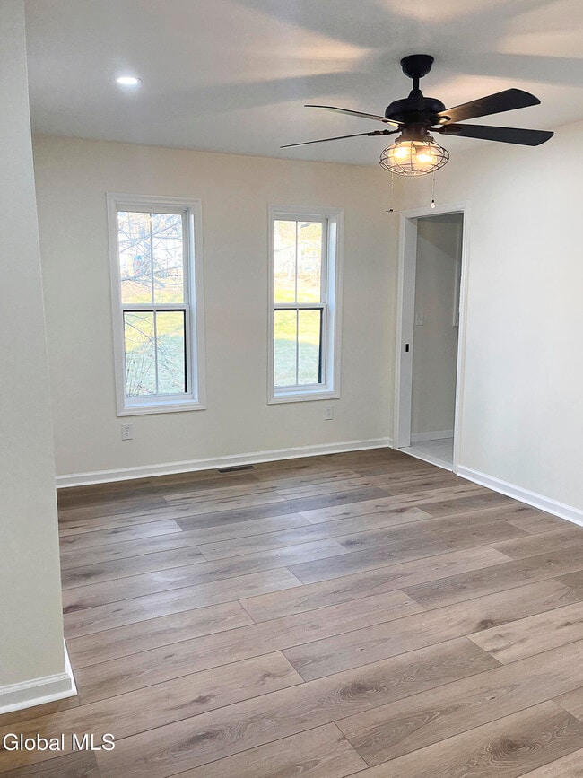 Building Photo - 34 Center St