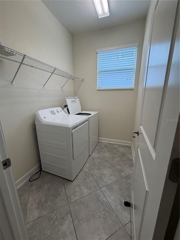 Building Photo - 15055 Driftwater Dr