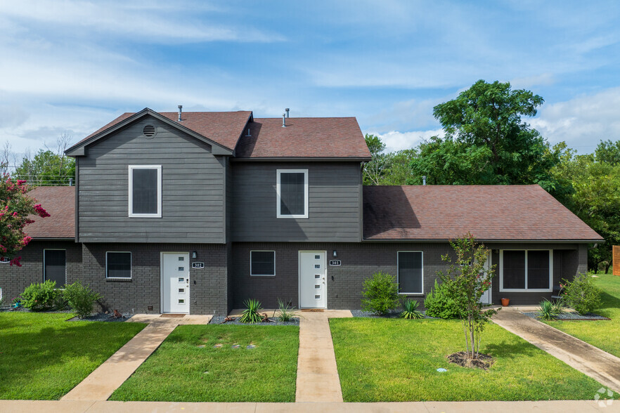 Building Photo - Two Rivers Townhomes