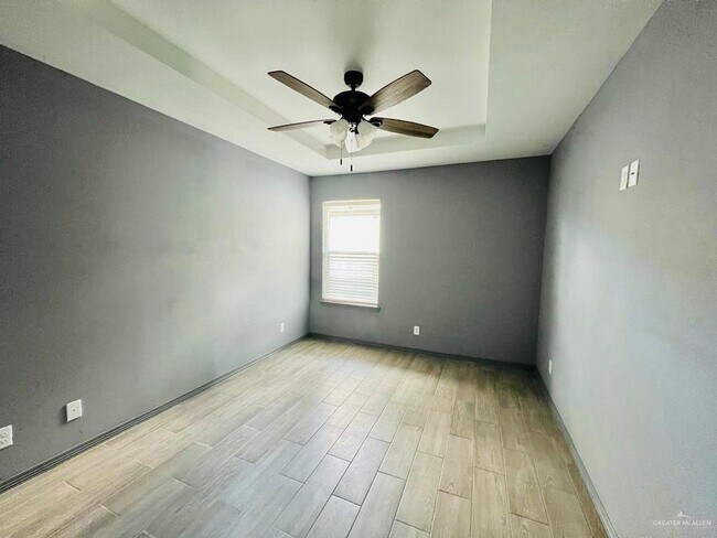 Building Photo - 14 Nassau St