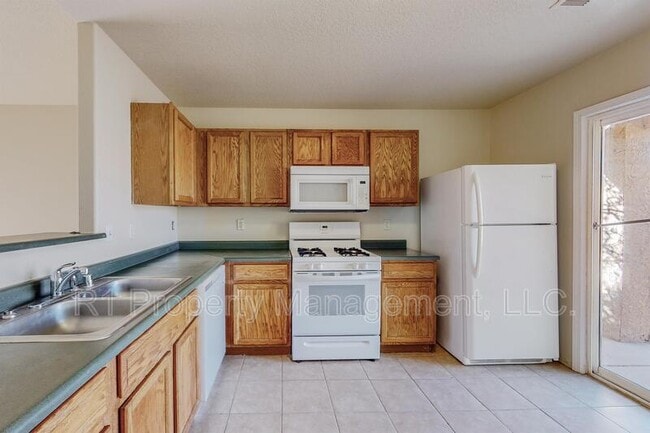 Building Photo - 3473 Martin Meadows Dr NE