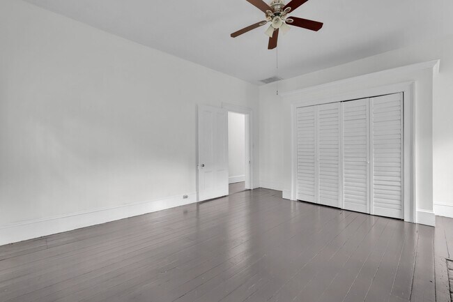 Building Photo - Savannah