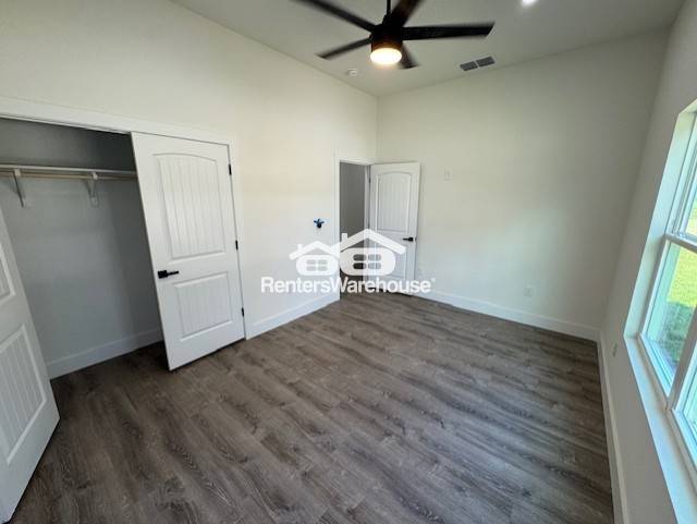 Building Photo - 664 Rolling Hills Dr