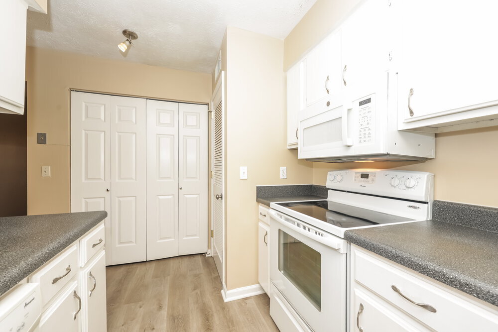 Building Photo - 232 Thistle Ln
