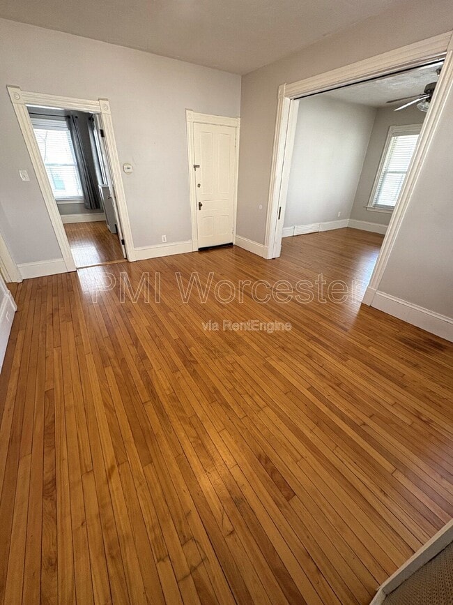 Building Photo - 27 June St