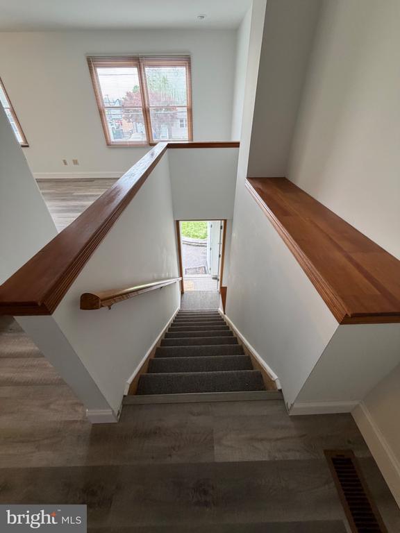 Building Photo - 122 Pine Glen Rd