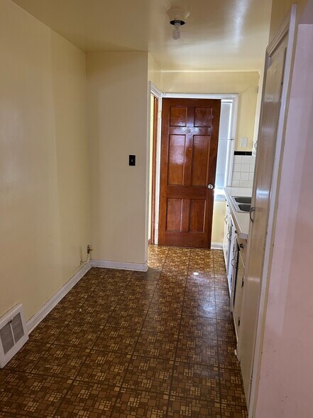 Building Photo - 16319 Greyton Rd