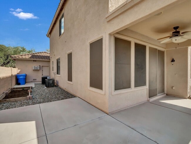 Building Photo - 3-bedroom, 3-bathroom 2212 home