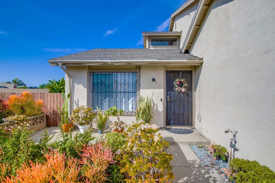 Building Photo - 6434 Bullock Dr