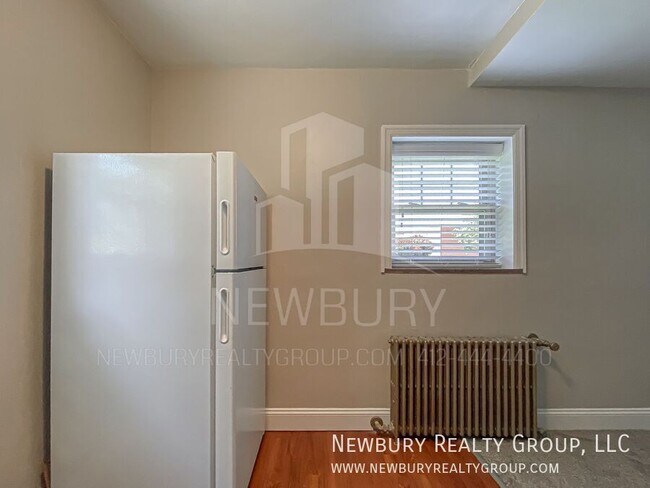 Building Photo - 106 W Steuben St