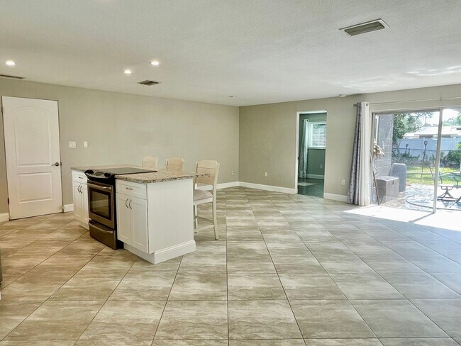 Building Photo - Newly Remodeled 3 Bedroom 2 Bathroom House...
