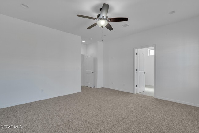 Building Photo - 14936 Hill Ridge Ct