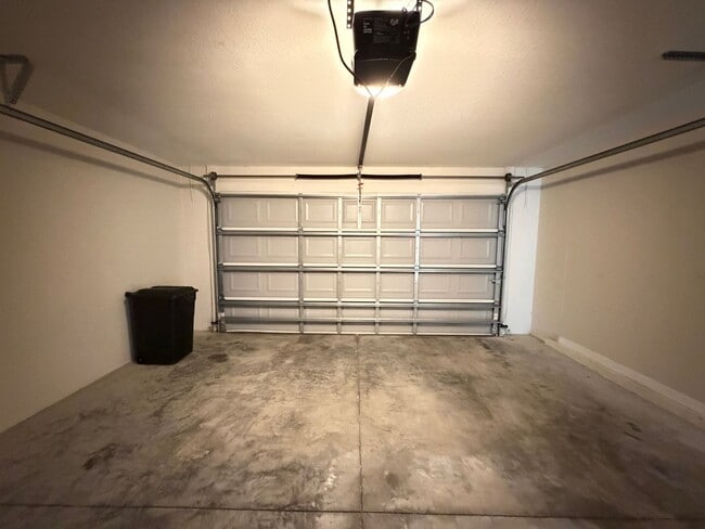 Building Photo - Awesome 3 BD/2BA Home in Beautiful Ocala!!!