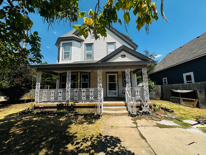 Primary Photo - 615 NW Arlington Ave