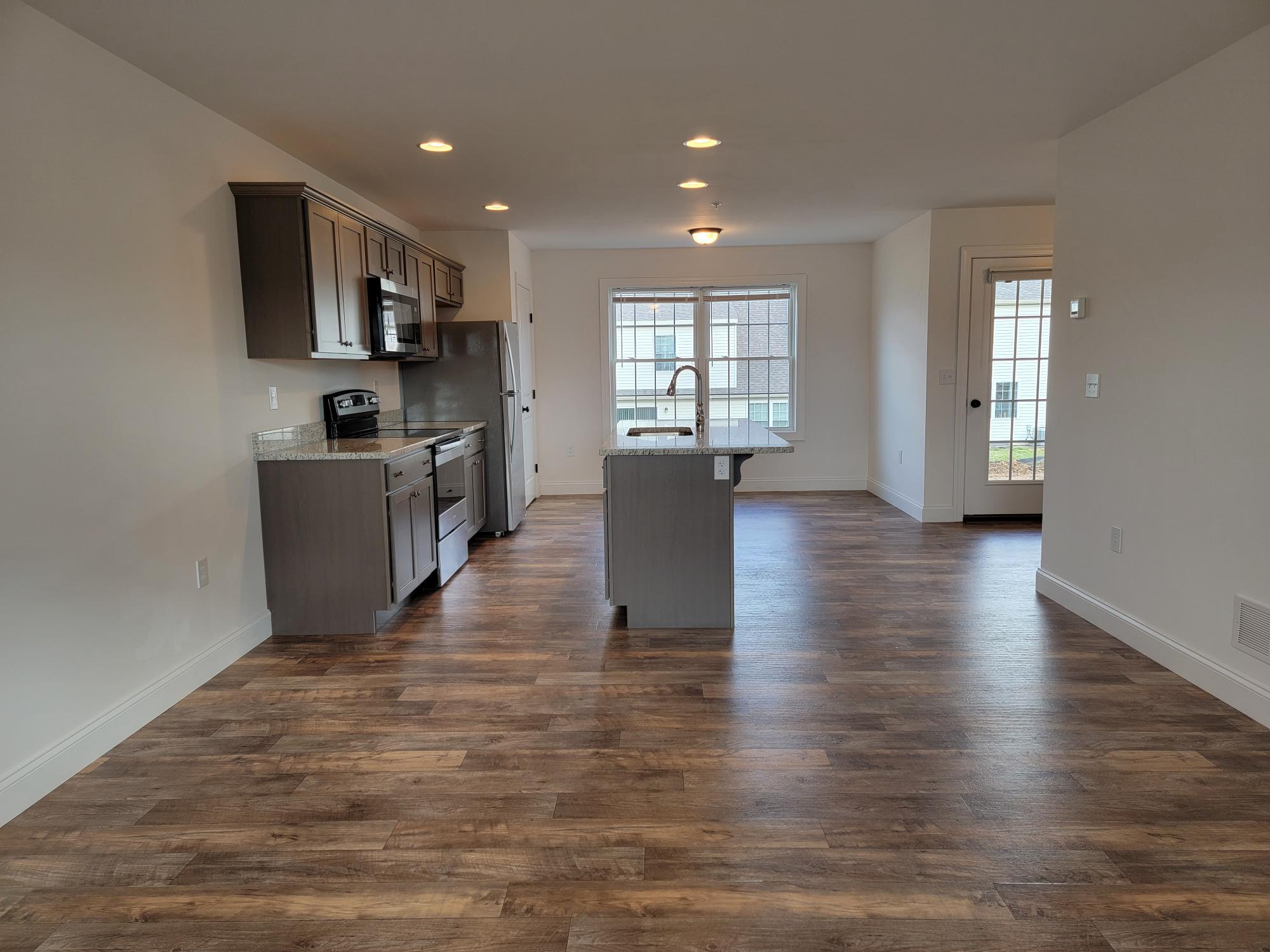 Building Photo - 438 Masonic Dr