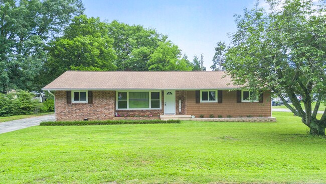 Primary Photo - 1331 Phils Dr