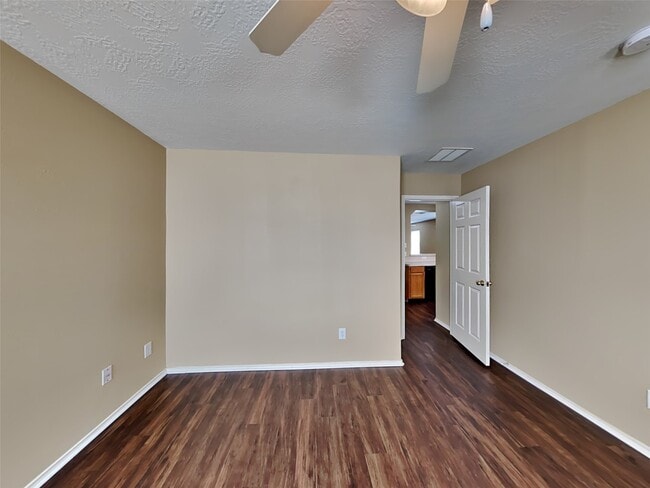 Building Photo - 6815 Baron Gate Ct