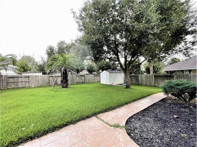 Building Photo - 16407 Stone Prairie Dr