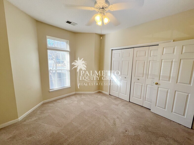 Building Photo - 3001 Greystone Point