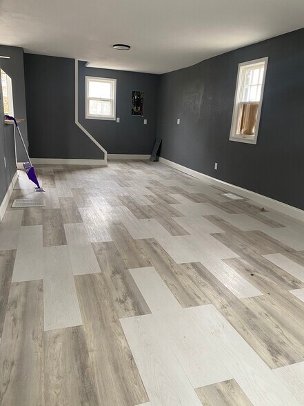 Building Photo - 1923 Messanie St