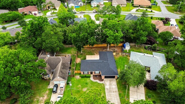 Building Photo - Beautiful Diamondhead Home