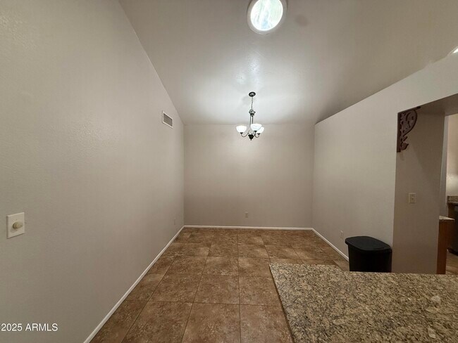 Building Photo - 422 E Wescott Dr