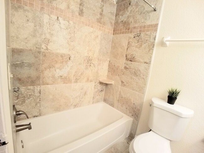 Building Photo - FOR RENT! Beautiful 2/2 Winter Park  Pool View Condo  in front of Full Sail!