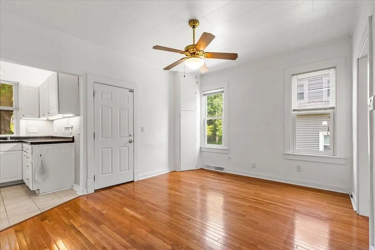 Dining Room - 1052 Poplar St