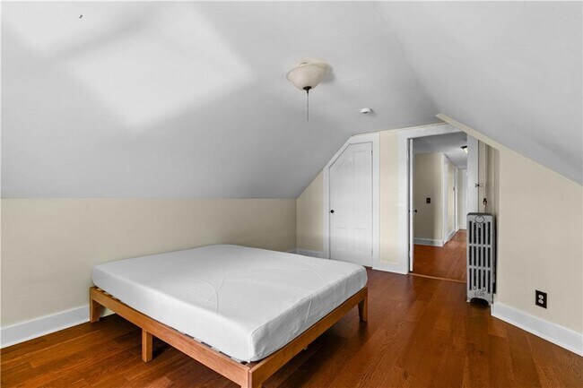 Building Photo - 18 Rhode Island Ave