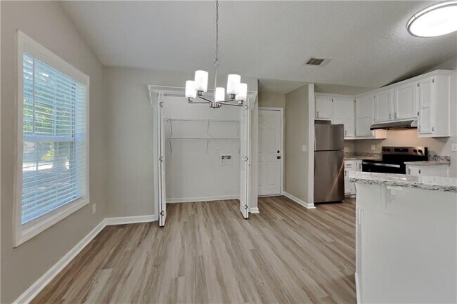 Building Photo - 2890 Williams Farm Dr