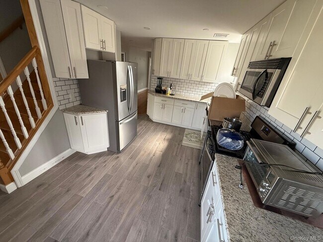 Building Photo - 46 Lincoln Pl