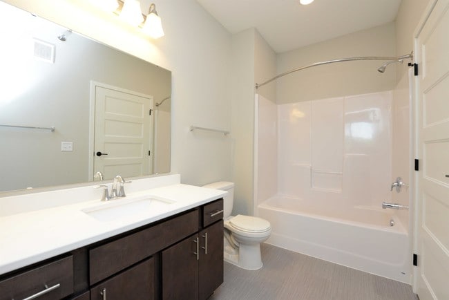 Building Photo - 301-15t 15th St N