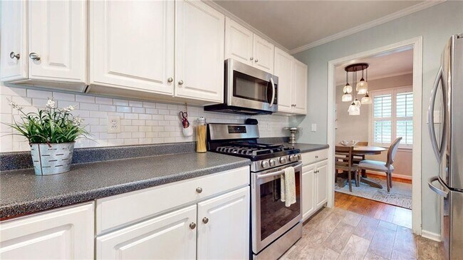 Building Photo - 908 Willivee Dr