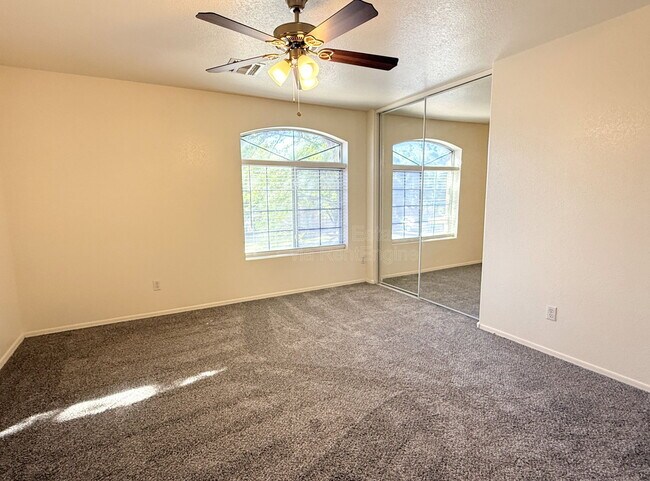 Building Photo - 10306 E Delta Ave