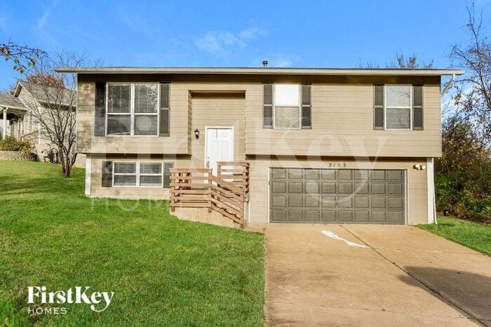 Primary Photo - 2105 Barrington Ct S