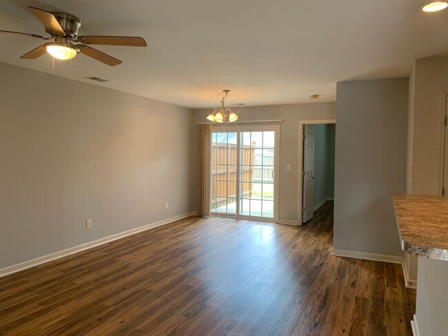 Building Photo - 1032 Bridgeport Way