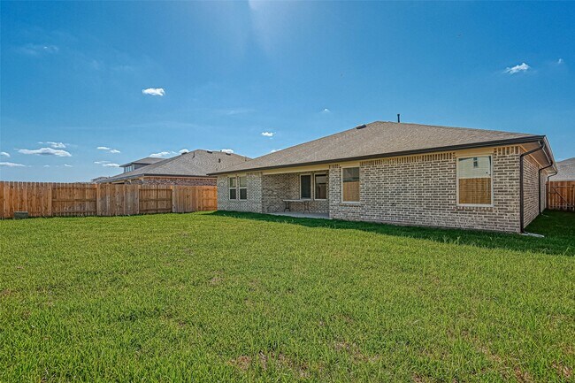 Building Photo - 815 Dahlia Petal Dr