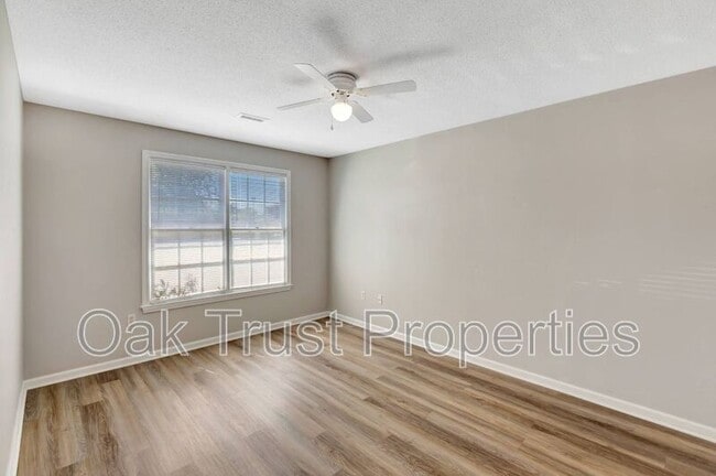 Building Photo - 4428 N Shirley Dr