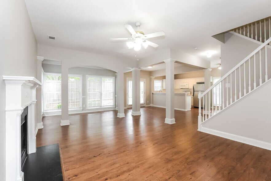 Building Photo - 715 Kimball Parc Ct