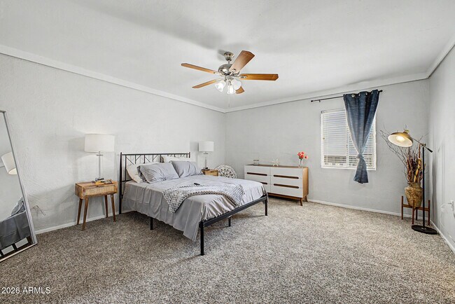 Building Photo - 6240 N 16th St