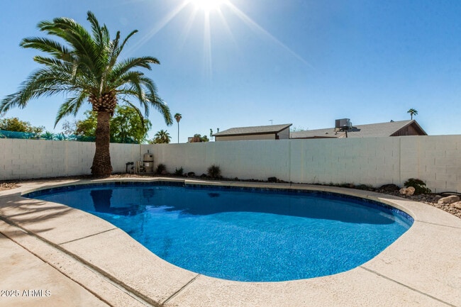 Building Photo - 10838 N 32nd Ln