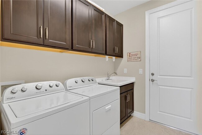 Building Photo - 11279 Thurston Chase