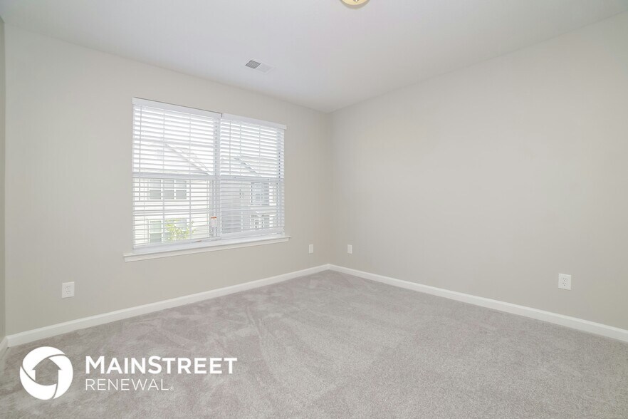 Building Photo - 3129 Tylerton Dr SW