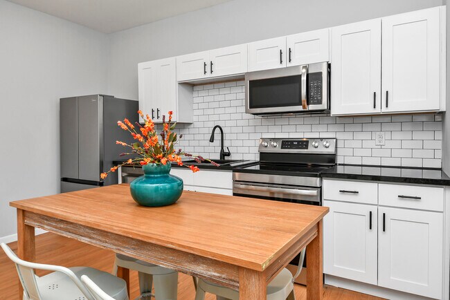 Building Photo - 505 W Grand St