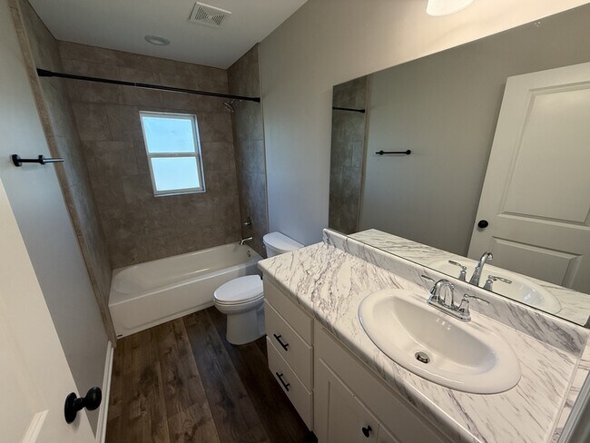 Building Photo - 6970 Raleigh Lagrange Dr