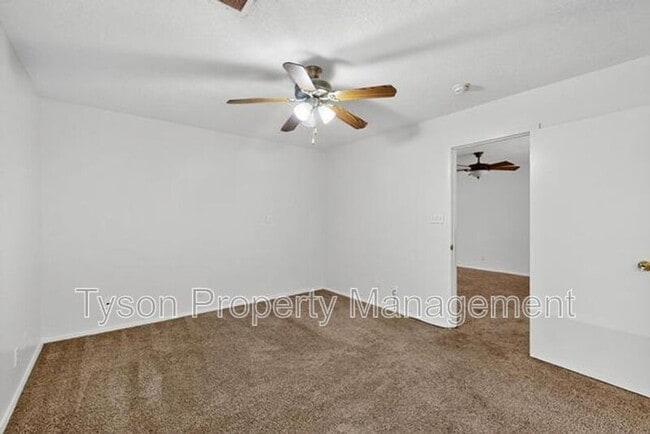 Building Photo - 3013 Taos Meadows Dr NE