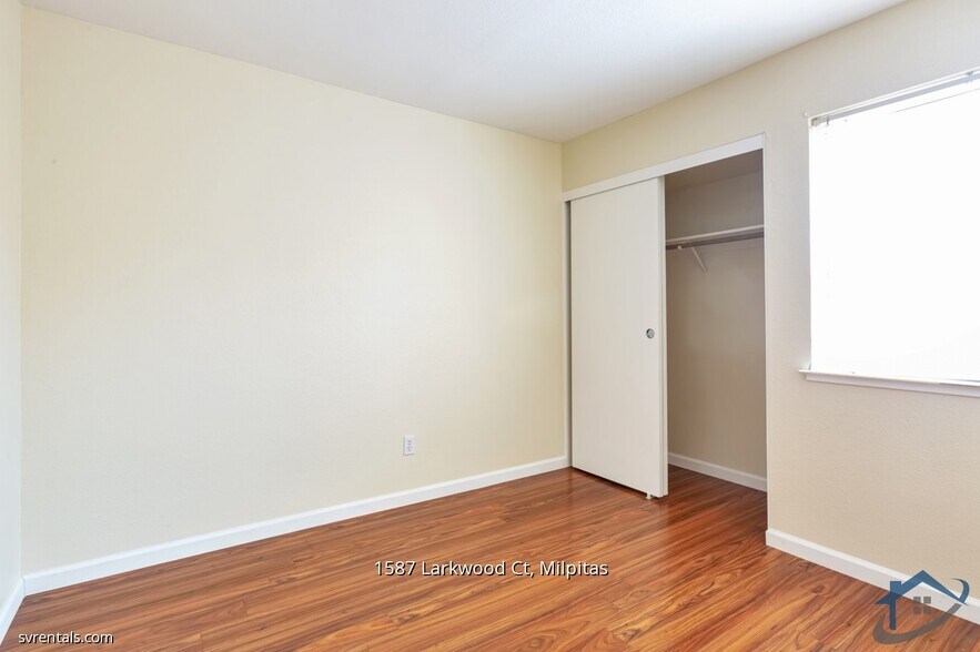 Building Photo - 1587 Larkwood Ct