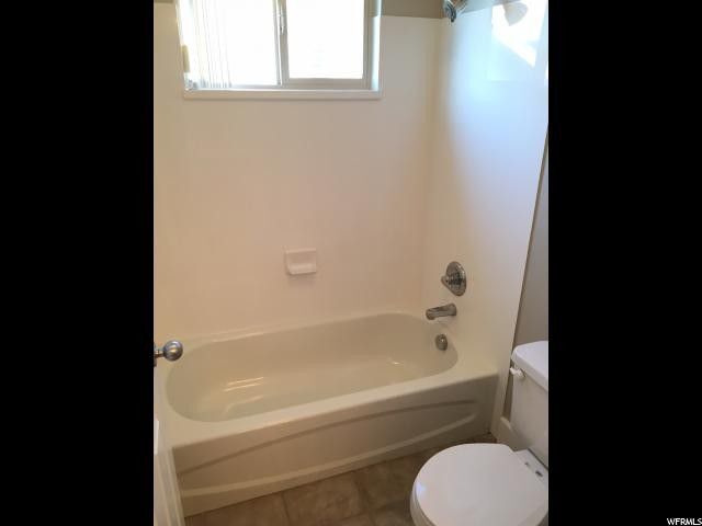 Building Photo - Beautiful 4 Bd 2.5 Bath Home in Sandy