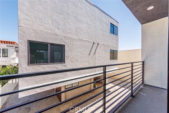 Building Photo - 1859 1/2 S Crenshaw Blvd